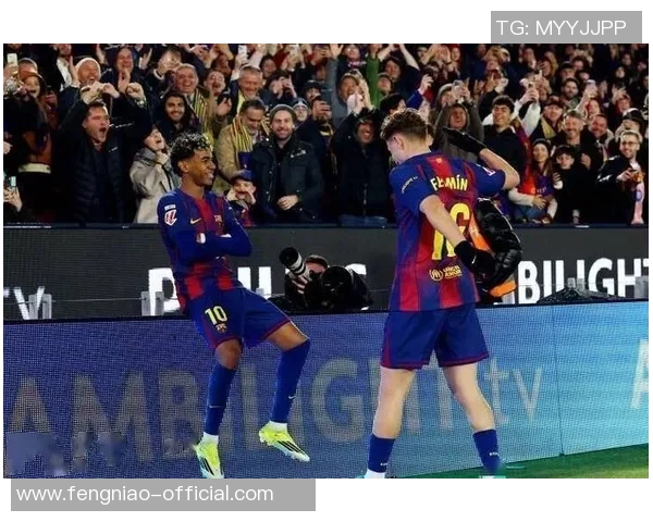 国王杯激战曼联逆转巴萨补时绝杀引爆全场激情瞬间